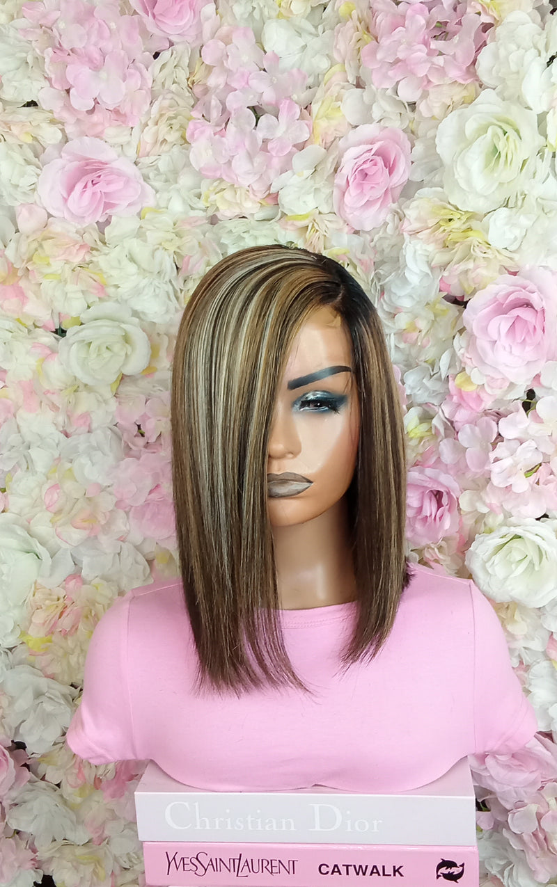 Side part choco highlight bob